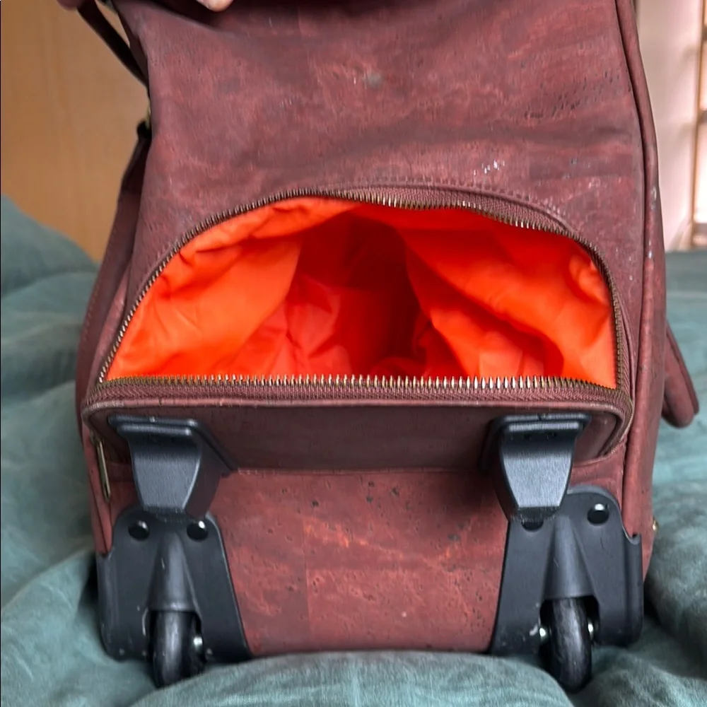 Brown Cork Leather bag Trolala laflore paris packing cubes and luggage adapter - Picture 8 of 14